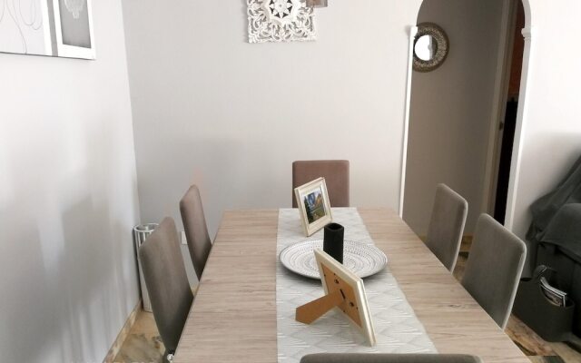 House With 2 Bedrooms In Sevilla With Furnished Terrace And Wifi