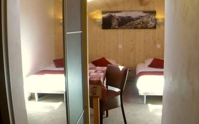 Hôtel Loisirs Les Côtes, Résidence et Chalets