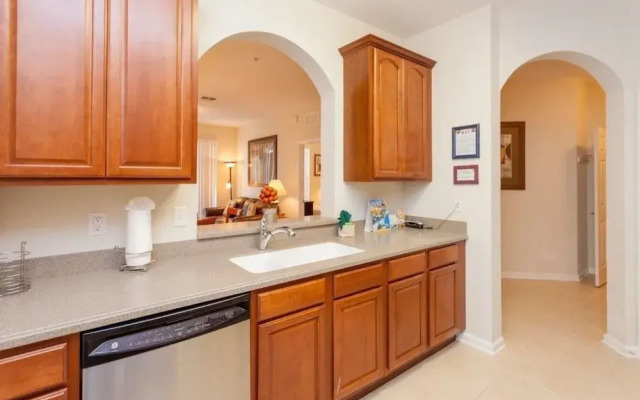 4114 Breakview Dr 307 2 Br condo by RedAwning