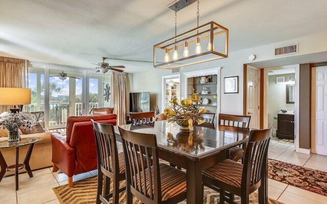 DP 202C Recently renovated 2 bedroom condo near Destin Harbor and amazing views by RedAwning