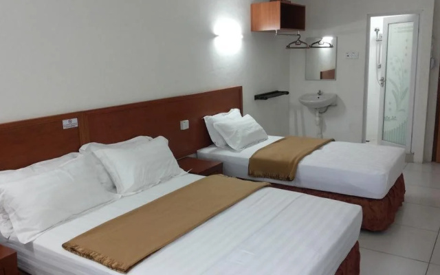 Aristo Hotel 81