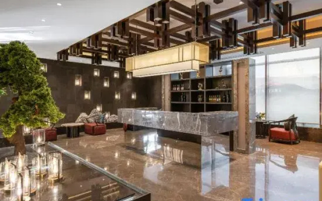 Rezen Dong Hotel