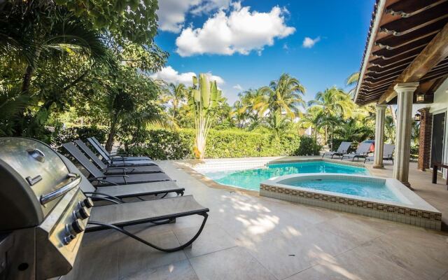 Casa Blanca 4 Bedroom Home