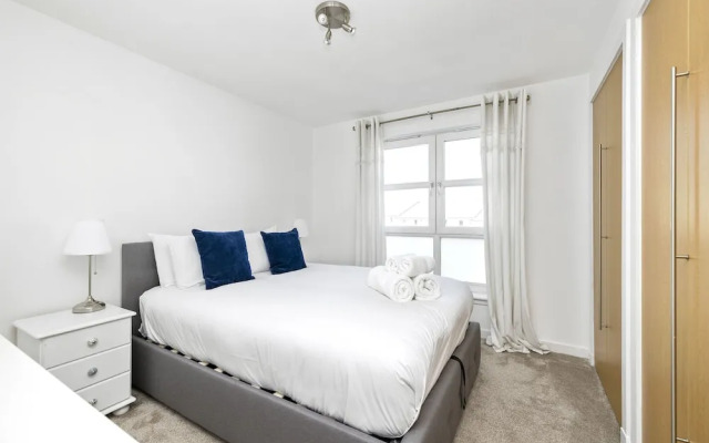JOIVY Stunning 2-Bed Flat W/ Free Parking