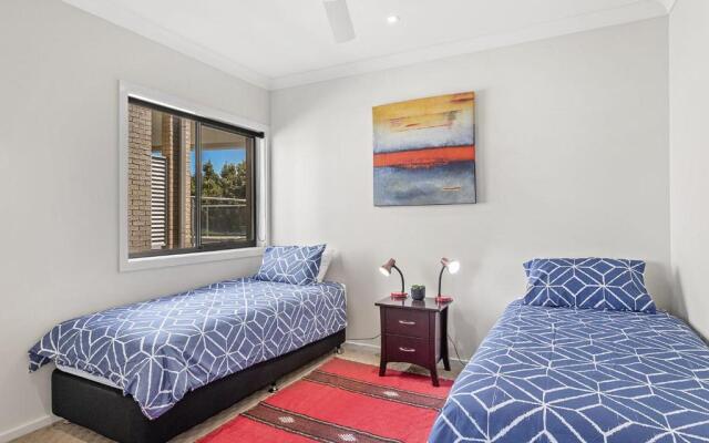 Fingal Surf and Sand, Pacific Drive, 14A