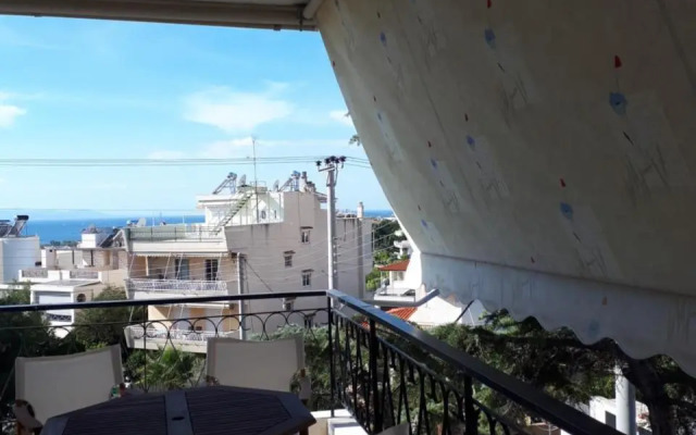 Sea view,big and comfortable appartment in Voula