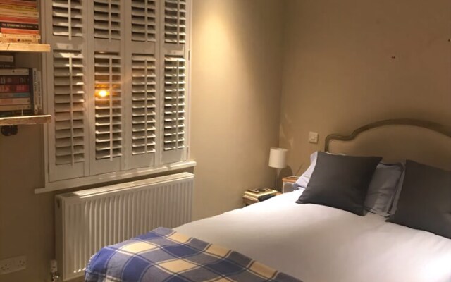 The Turnville Road Residence - CBB