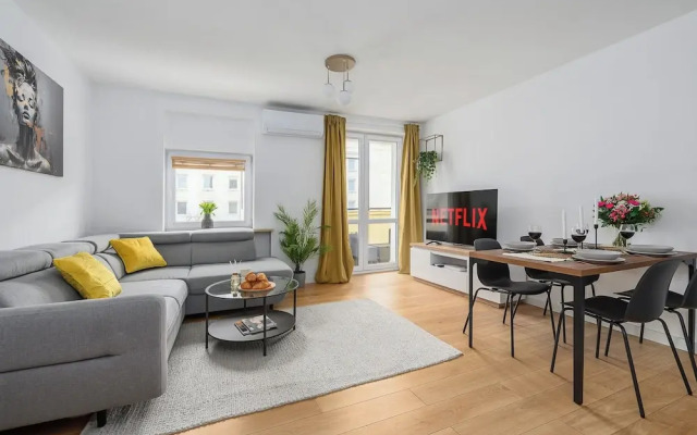 Lumina lux apart in the center of Warsaw