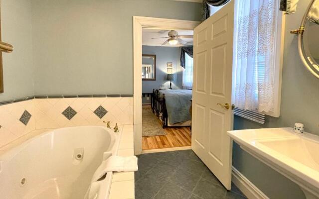 Atlantis Inn Luxury Bed and Breakfast