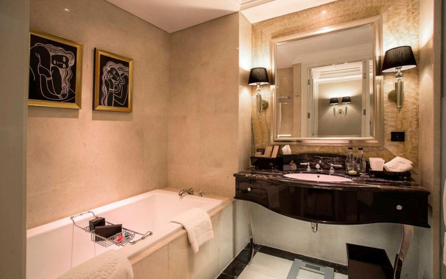 The Trans Luxury Hotel
