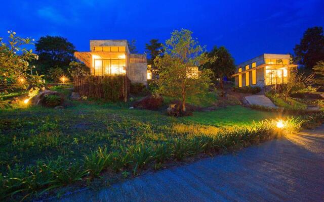 Twelve Oclock Resort