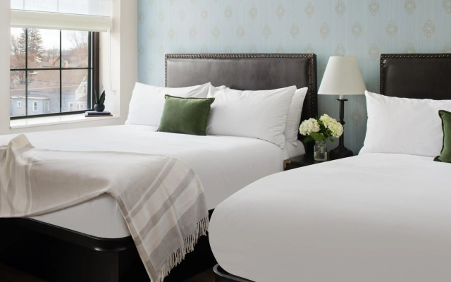 Landmark Inn