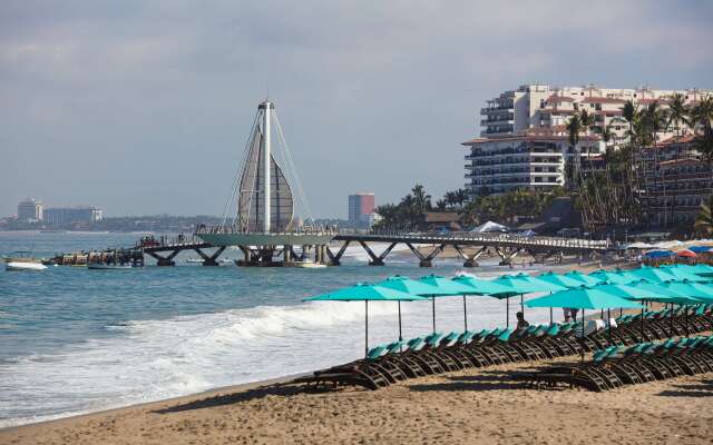 Almar Resort Luxury Beach Front Experience