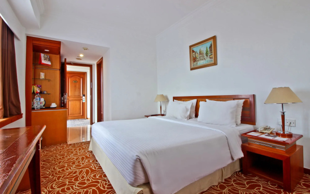 Grand Eska Hotel & Suite