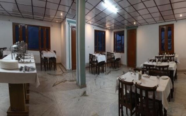 Hotel Divyansh By VRB Hotels