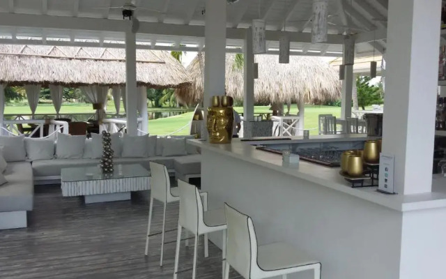The Golf Suites