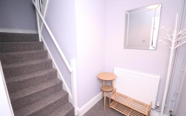 Amaya Five - Newly renovated - Very spacious - Sleeps 6 - Grantham