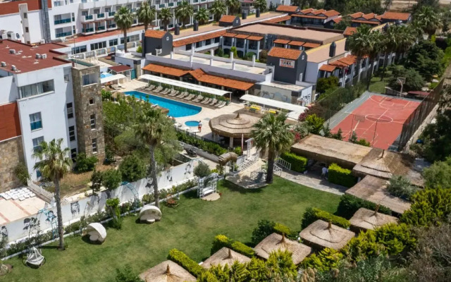Tiana Beach Resort - All Inclusive