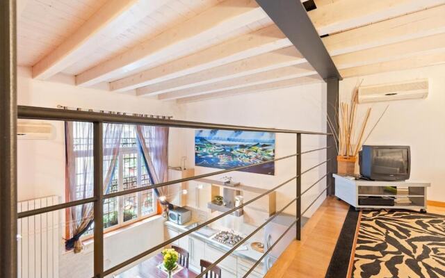 Stylish Loft Porta Romana