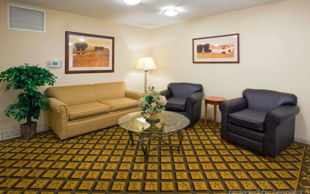 Candlewood Suites Milwaukee Brown Deer by IHG