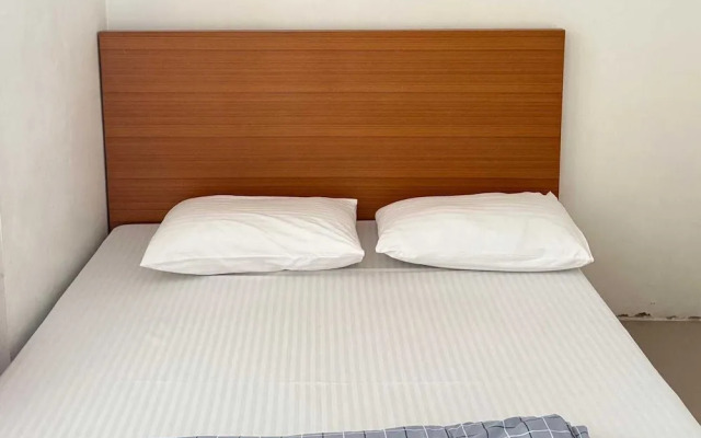 OYO 75577 Palace Hostel