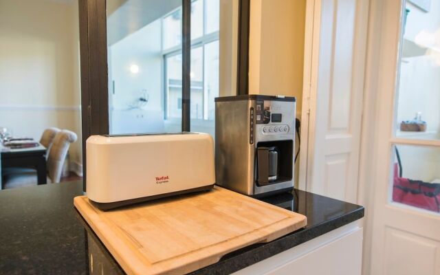 Spacious Graça River View Apartment