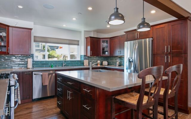 New Ventura Beach Craftsman Home by RedAwning