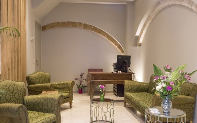 Viaggio Elegant Rooms