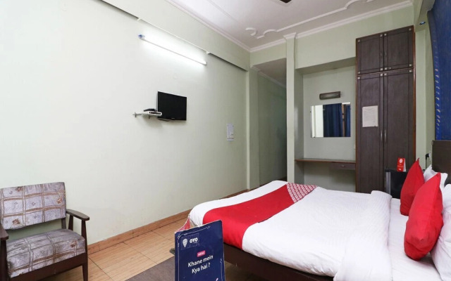 Hotel Samrat By OYO Rooms