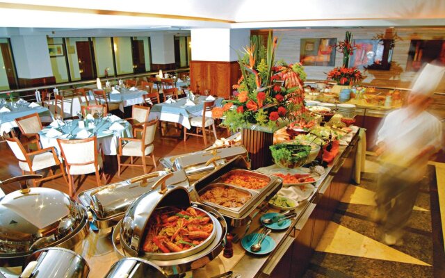 QOYA Hotel Curitiba, Curio Collection by Hilton