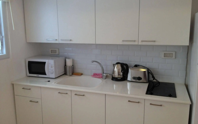 Frishman Apartments