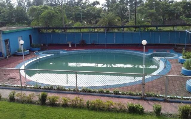 Rajhans Hotel and Resort