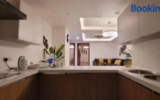 Goldcrest Luxury Apartments
