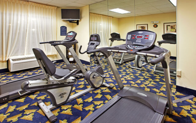 Holiday Inn Express & Suites Byron by IHG