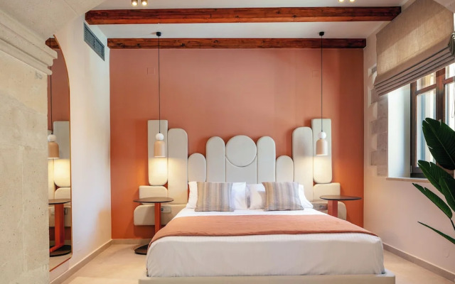 La Montre Luxury Boutique Suites