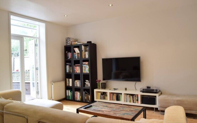 2 Bedroom Home in Dalston