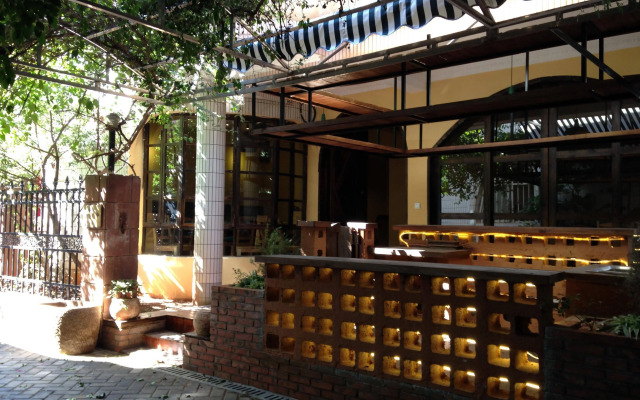 Mulan Guesthouse