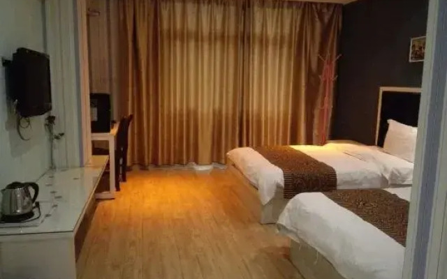 Aiqinghai Hotel
