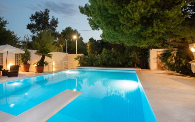 Perfect Athenian Villa