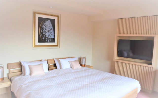 SAKURA Suite – Guest Rooms – Kyoto