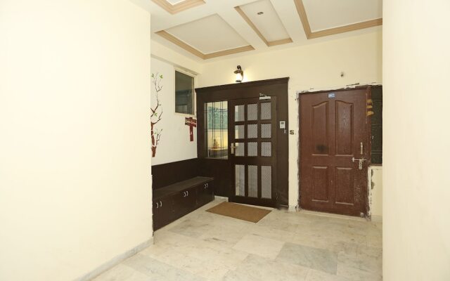 OYO 9775 Home Modern 4BHK Celebration mall