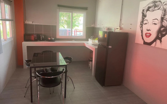 Karon Studio Apartment