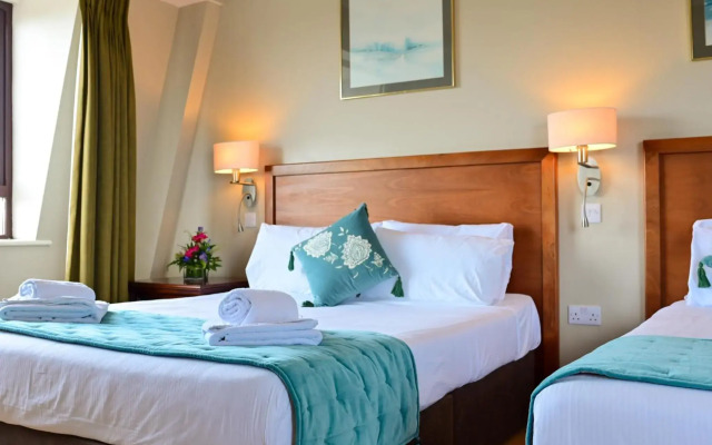 Lawlors Hotel
