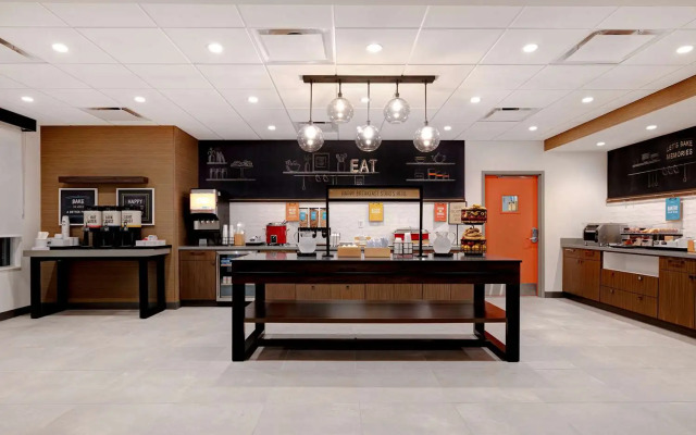 Hampton Inn by Hilton Crown Point