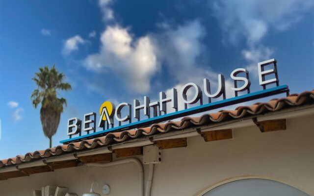 Beach House by Eazy