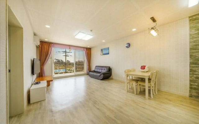 Buan Mohang Crystal Pension