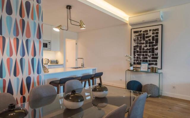 Lovelystay - Modern And Colourful Flat in the Heart of Graça