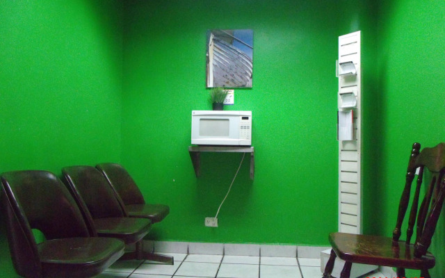 Unidades Privadas con AC-TV-WiFi y Estacionamiento en Centro de MTY