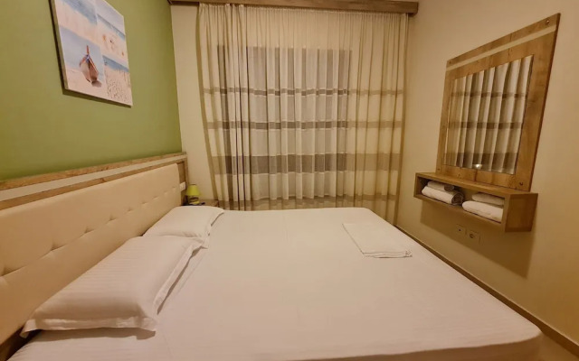 Holiday 2-bedroom Apartment in Vlora