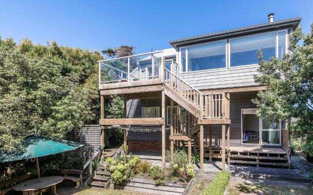 Kapiti at The Coast - Waikanae Holiday Home